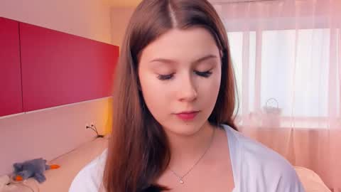 Snapshot of minditrelles chatting on November 2025 07:08:02 AM Mindi online show from November 2025 07:08:02 AM