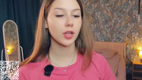 Snapshot of minditrelles chatting on November 2025 07:19:01 AM Mindi online show from November 2025 07:19:01 AM