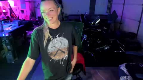 Mindy Mars online show from October 2025 05:12:02 PM