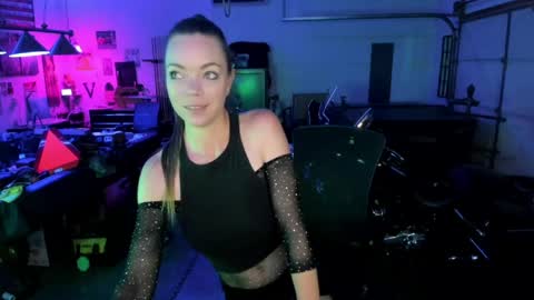 Mindy Mars online show from April 2026 03:25:01 PM