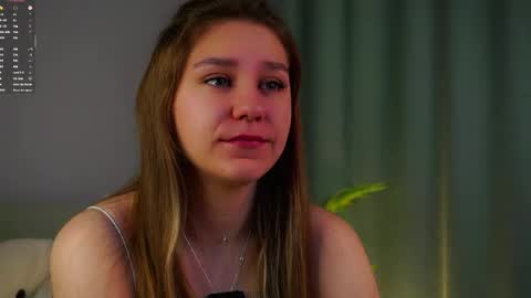 Snapshot of minhgrow chatting on March 2026 01:19:01 AM Mary online show from March 2026 01:19:01 AM