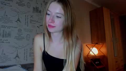 Amelia online show from September 2025 06:21:01 PM