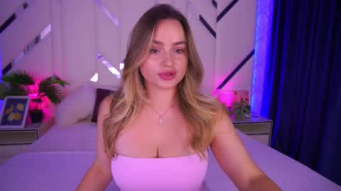 minifox_ online show from September 2025 06:18:01 AM