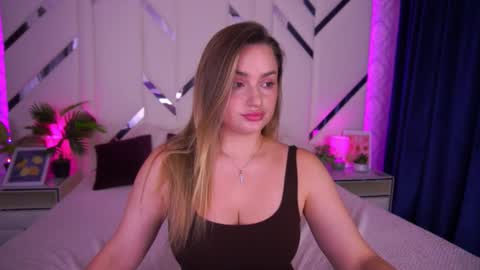 minifox_ online show from October 2025 07:55:02 AM