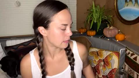 Snapshot of minimaggie chatting on November 2025 12:20:02 AM minimaggie online show from November 2025 12:20:02 AM