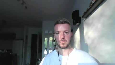 minka28 online show from April 2026 05:27:01 PM