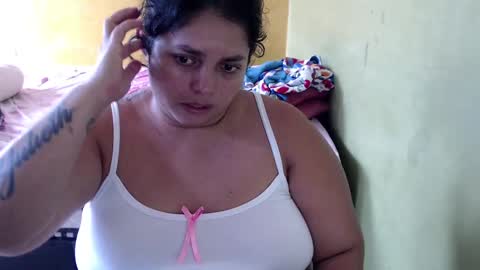 Snapshot of minnie_bbw69 chatting on January 2025 06:49:02 PM Andrea online show from January 2025 06:49:02 PM