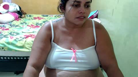 Snapshot of minnie_bbw69 chatting on March 2025 12:50:01 AM Andrea online show from March 2025 12:50:01 AM