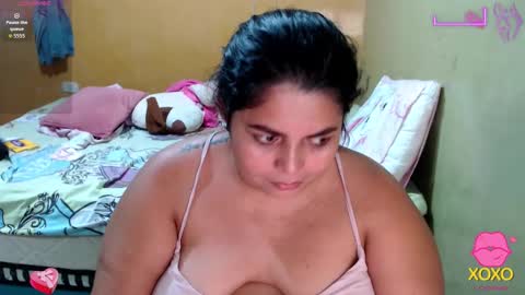 Snapshot of minnie_bbw69 chatting on October 2025 12:01:02 AM Andrea online show from October 2025 12:01:02 AM