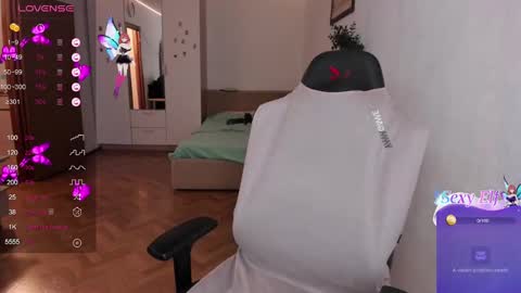 Lisa online show from January 2025 11:02:02 AM