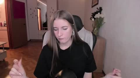 Lisa online show from March 2025 05:46:01 PM