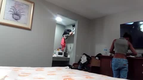 minniehunney online show from September 2025 10:42:02 PM