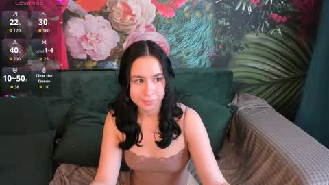 Minnie online show from December 2025 08:16:02 PM