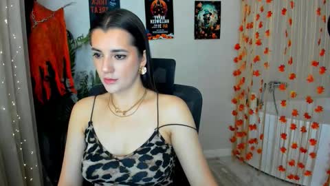 Jessi online show from October 2025 11:42:02 AM