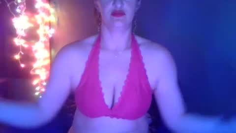 Snapshot of minxtress_macabre chatting on January 2025 11:13:02 PM minxtress_macabre online show from January 2025 11:13:02 PM