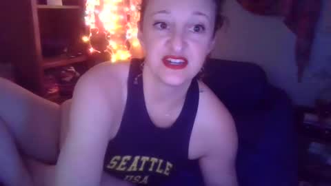 Snapshot of minxtress_macabre chatting on January 2025 07:37:01 PM minxtress_macabre online show from January 2025 07:37:01 PM