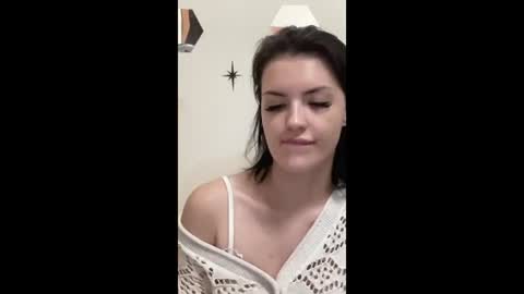 Snapshot of mira_bloempje chatting on July 2026 07:34:01 PM Mira online show from July 2026 07:34:01 PM