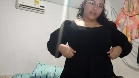 Snapshot of mira_cherry chatting on October 2025 06:14:02 AM mira_cherry online show from October 2025 06:14:02 AM