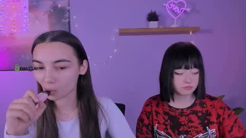 Snapshot of mira_cool_ chatting on December 2025 08:04:01 PM Darling Mira online show from December 2025 08:04:01 PM