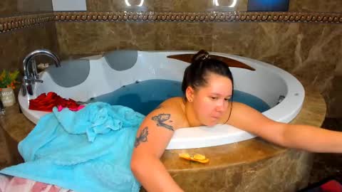 Snapshot of mira_karter chatting on December 2024 05:37:01 AM Mira online show from December 2024 05:37:01 AM