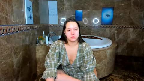 Snapshot of mira_karter chatting on January 2025 01:48:01 AM Mira online show from January 2025 01:48:01 AM