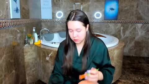 Snapshot of mira_karter chatting on March 2025 02:46:02 AM Mira online show from March 2025 02:46:02 AM
