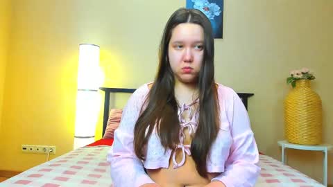 Snapshot of mira_karter chatting on March 2025 01:48:02 AM Mira online show from March 2025 01:48:02 AM