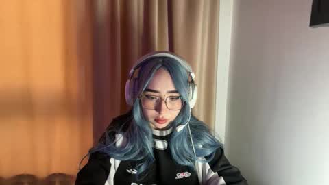 mira_light_ online show from September 2025 09:22:02 AM