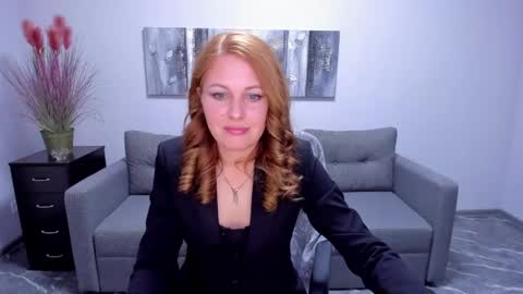 Snapshot of mira_whites chatting on February 2025 01:08:02 PM Mira online show from February 2025 01:08:02 PM