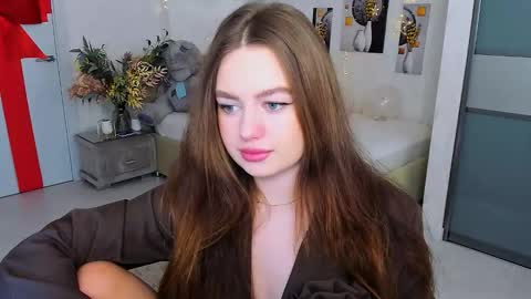 Emma online show from February 2025 10:10:01 AM