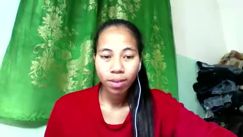 Snapshot of mirah881 chatting on September 2025 06:46:01 AM mirah881 online show from September 2025 06:46:01 AM
