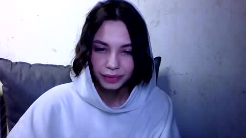 MiraLaPics online show from March 2026 04:18:02 PM