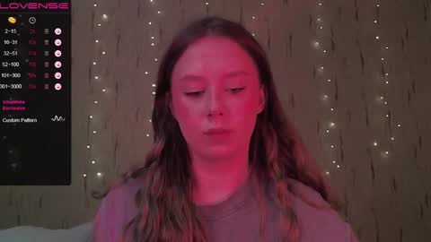 Kira online show from December 2024 04:05:01 PM