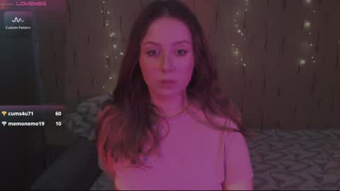 Kira online show from January 2025 01:49:01 PM