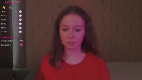 Kira online show from October 2025 10:44:02 AM