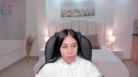 miranda_crawfor online show from October 2025 12:11:01 PM