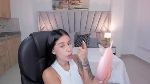 miranda_crawfor online show from October 2025 11:54:02 AM