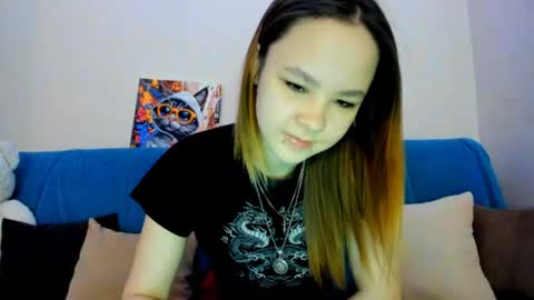 Snapshot of miranda_holms chatting on June 2026 03:11:02 AM miranda_holms online show from June 2026 03:11:02 AM