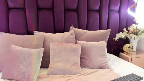 Miranda  online show from March 2026 01:44:02 PM