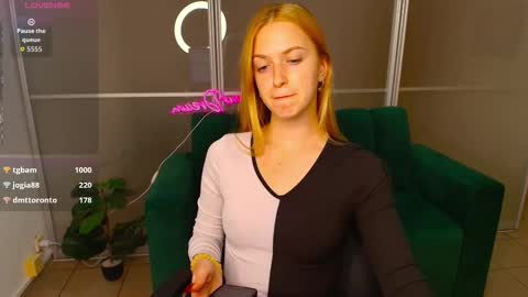 MirandaMayers online show from October 2025 12:40:02 AM