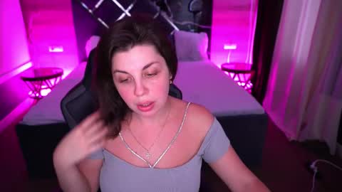 Miranda online show from October 2025 05:51:02 AM