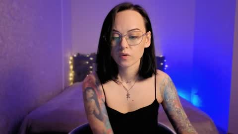 MiraSkyy online show from April 2026 05:44:01 PM