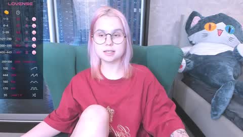 Kira online show from January 2025 04:02:02 PM