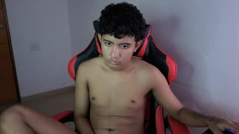 mirko_xx online show from April 2026 12:23:01 AM