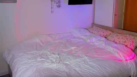 Shelley online show from September 2025 05:53:02 AM