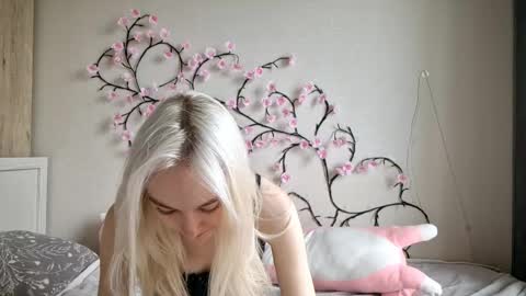 MisaMew online show from May 2026 09:27:02 AM