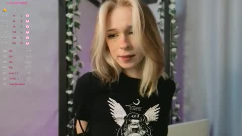 misekiii online show from October 2025 07:54:02 PM