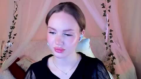 Snapshot of mish_ka3 chatting on October 2025 03:05:02 PM Misha online show from October 2025 03:05:02 PM