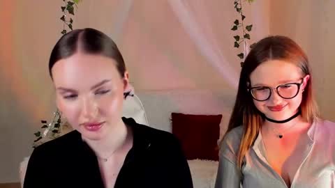 Snapshot of mish_ka3 chatting on November 2025 06:45:02 AM Misha online show from November 2025 06:45:02 AM