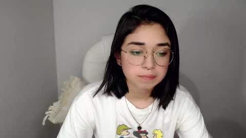 Snapshot of misha__sweet__27 chatting on January 2025 03:45:01 AM misha online show from January 2025 03:45:01 AM